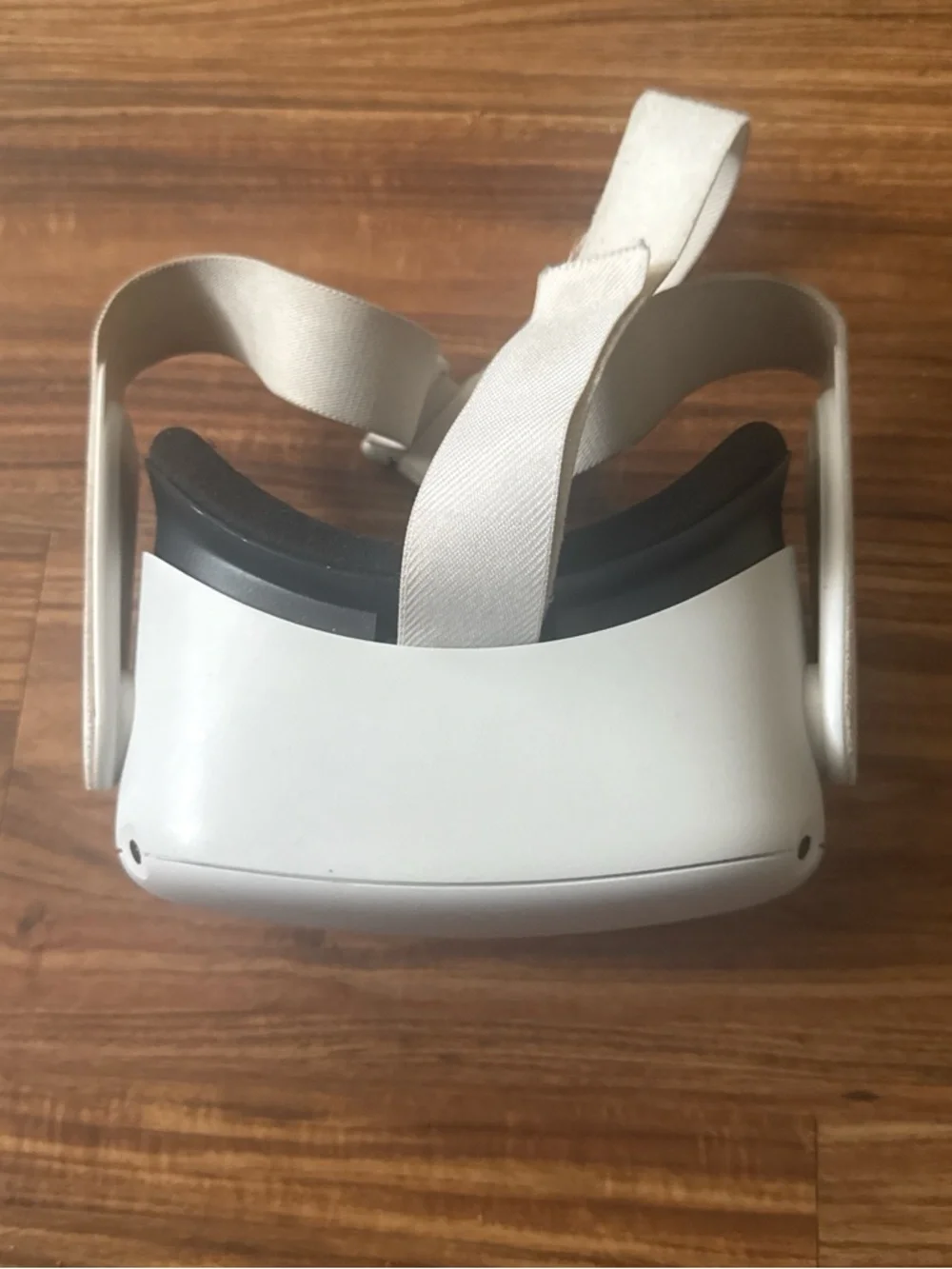 Oculus Standalone VR Headset in White with Black Face Padding